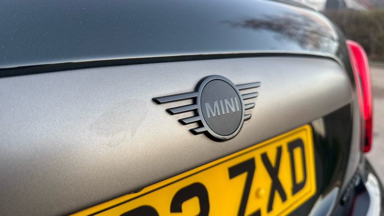 MINI Hatchback 135kW Cooper S Resolute Edition 33kWh 3dr Auto Electric Hatchback